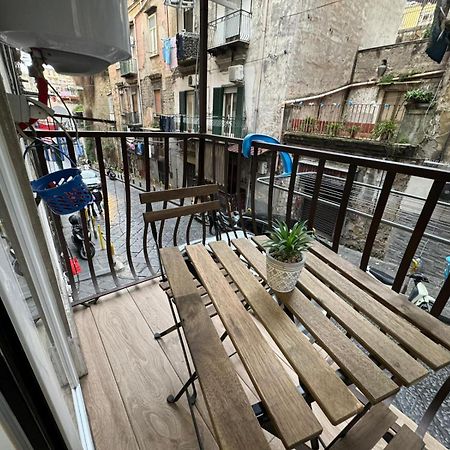 Pizzaiola'S Home Napoli Eksteriør billede