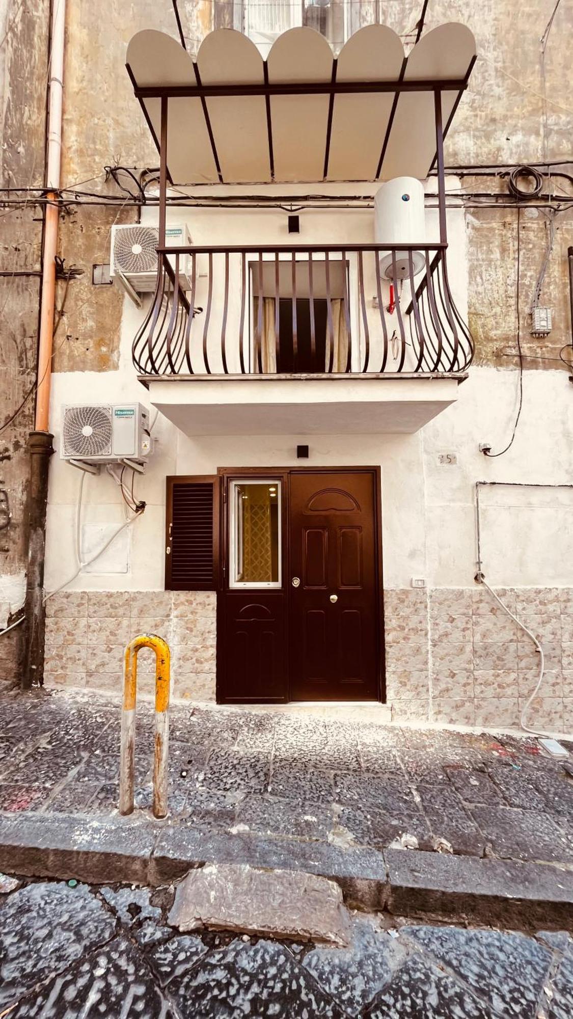 Pizzaiola'S Home Napoli Eksteriør billede